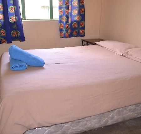Victoria Falls Budget Hotel Exterior photo