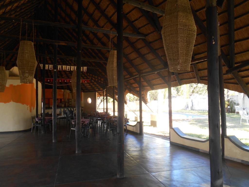 Victoria Falls Budget Hotel Exterior photo